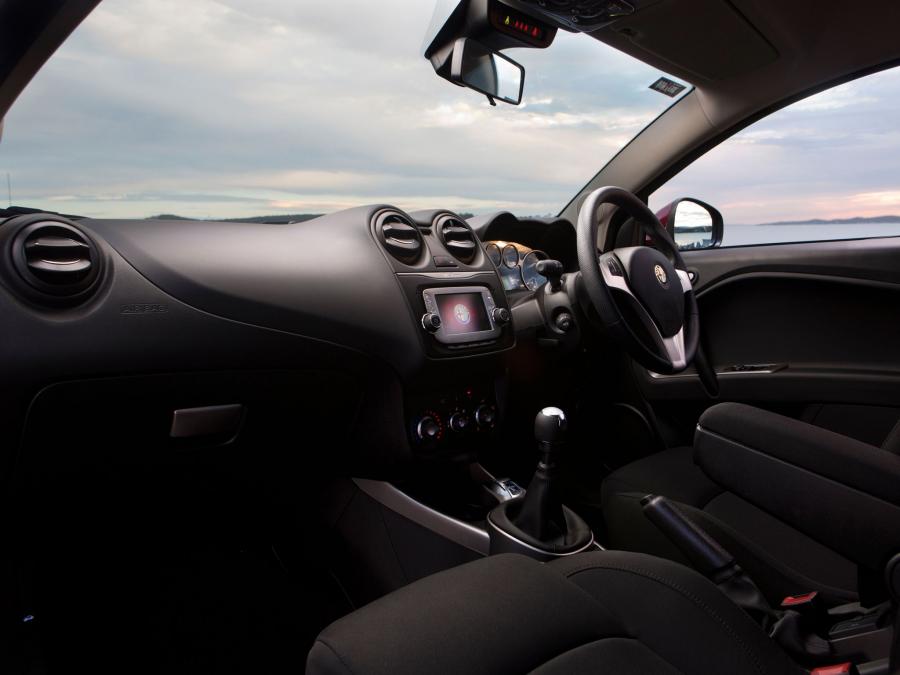  Alfa Romeo MiTo 2014 года  (AU) (фото 29 из 34)